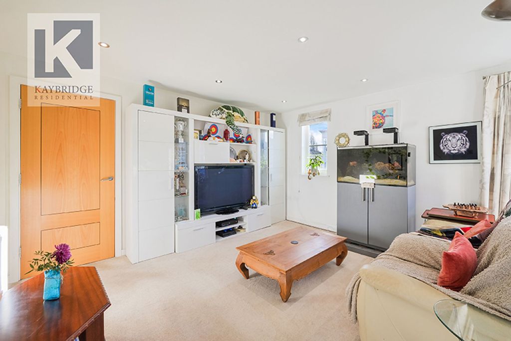 Property photo 3 of 11 Boleyn Court Revere Way, Epsom - Kt19 9Rj