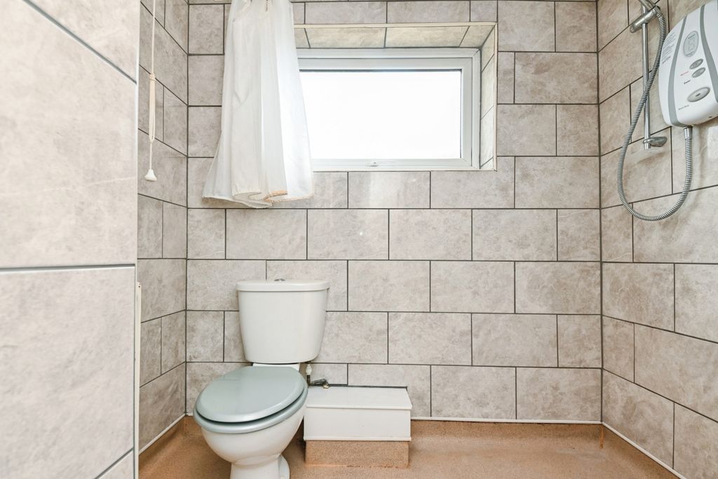 Property photo 3 of 8 Shower Room