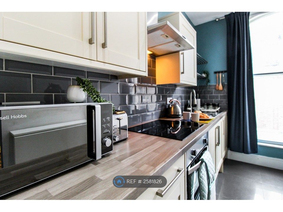 Property photo 2 of 13 Kitchen
