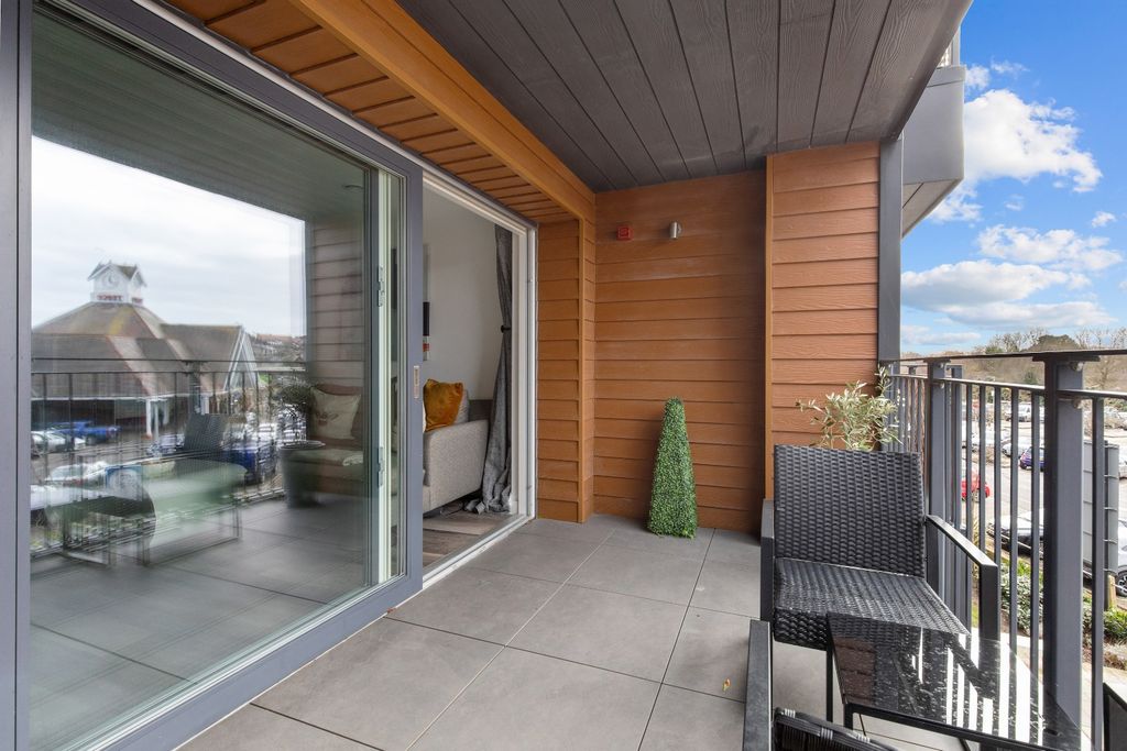 Property photo 3 of 13 3955783