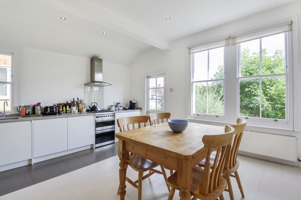 Property photo 3 of 10 Picture No. 06