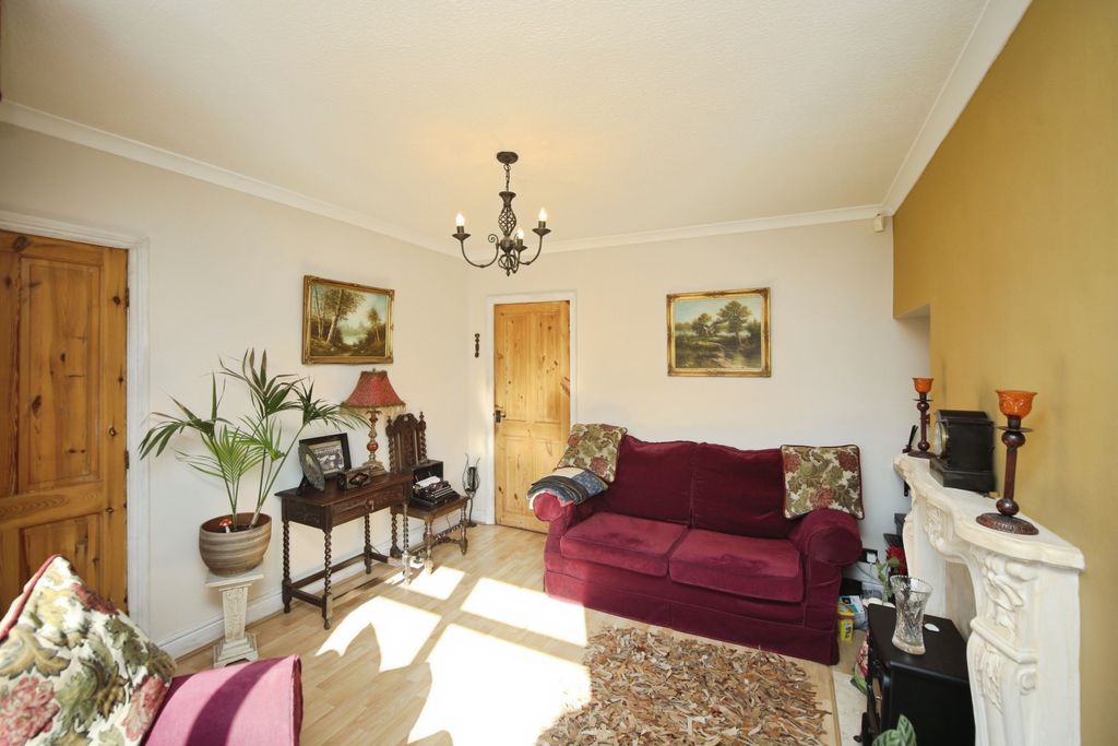 Property photo 3 of 15