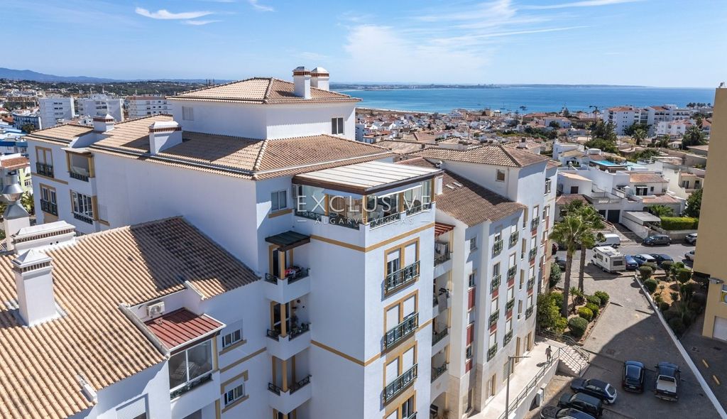 Property photo 1 of 32