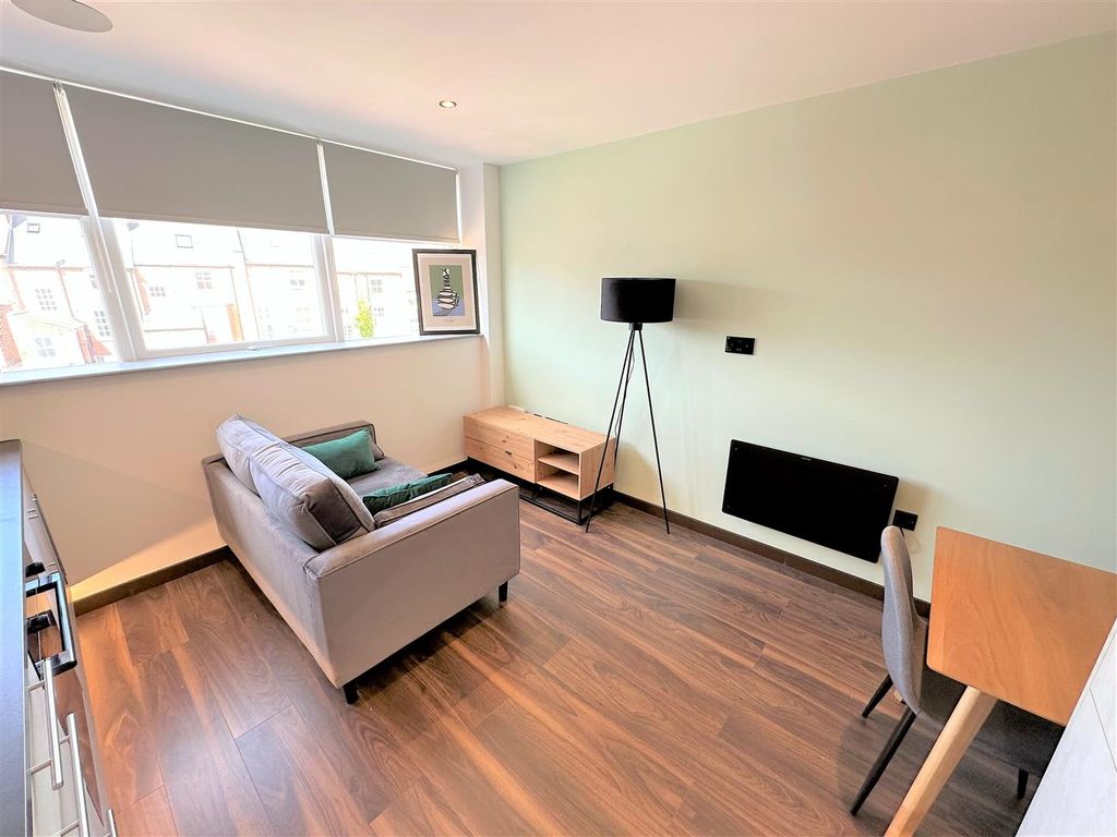 Property photo 1 of 21