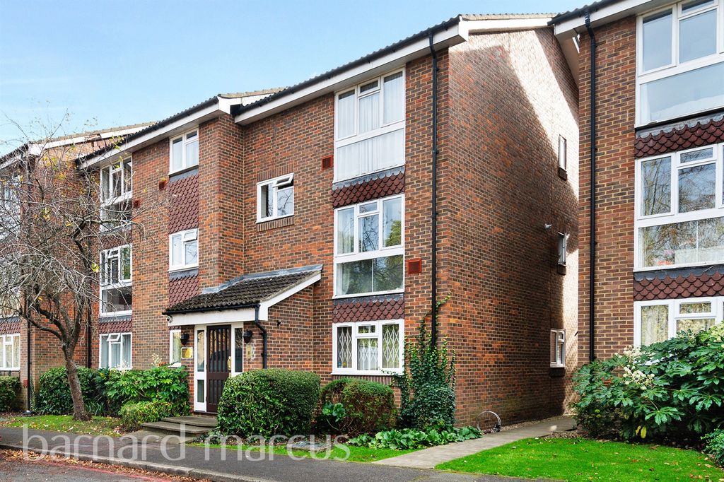 Property photo 2 of 11