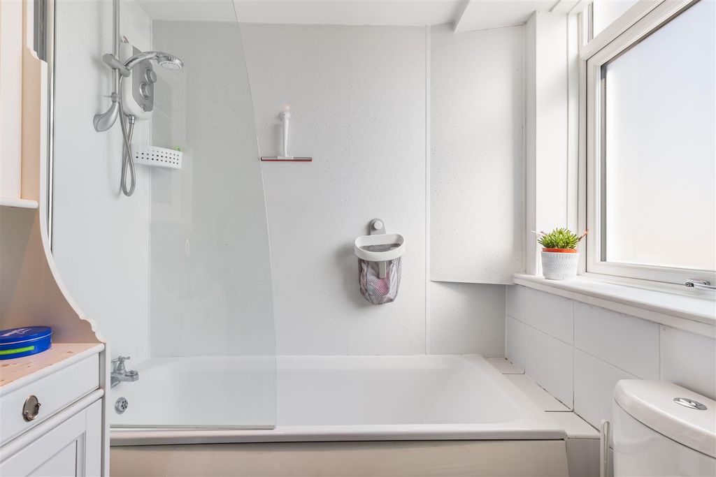 Additional image 15 of 3 bed flat for saleKelly Street, Greenock PA16