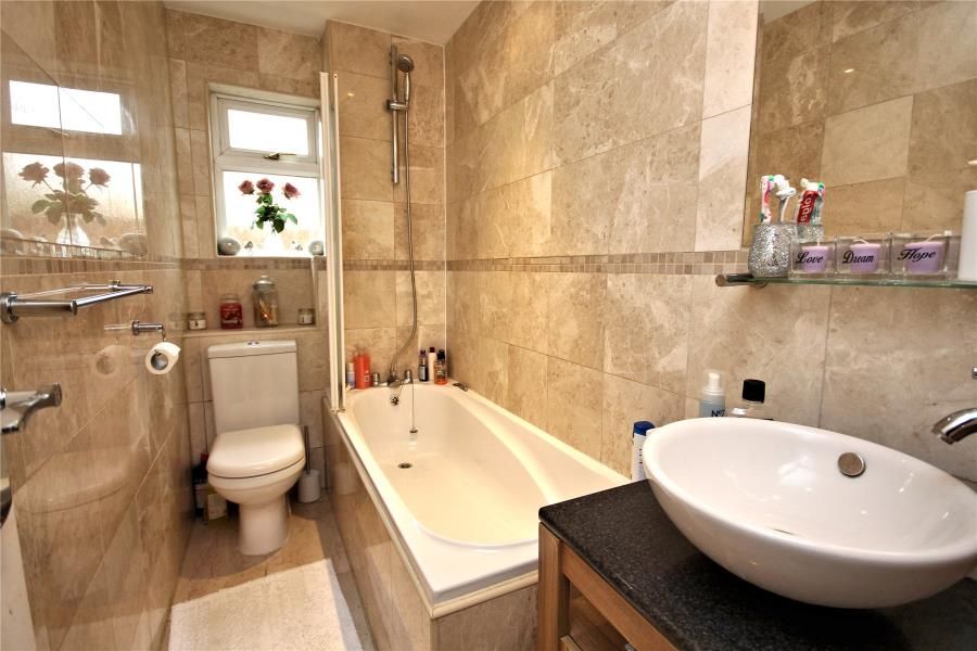 Property photo 3 of 5