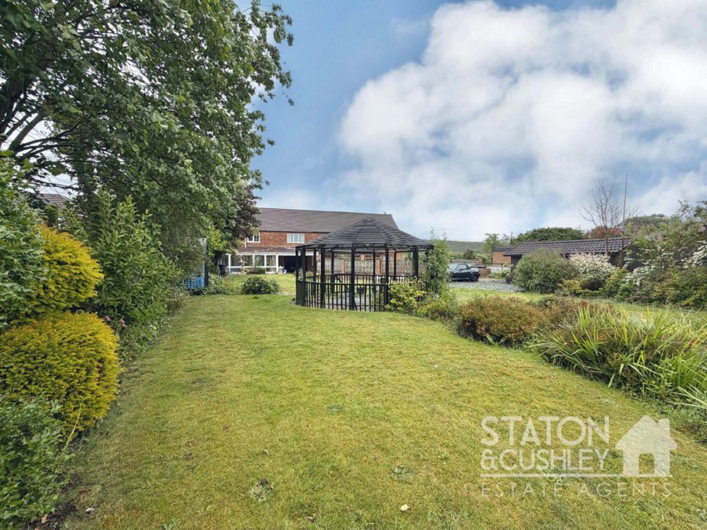 Property photo 2 of 40