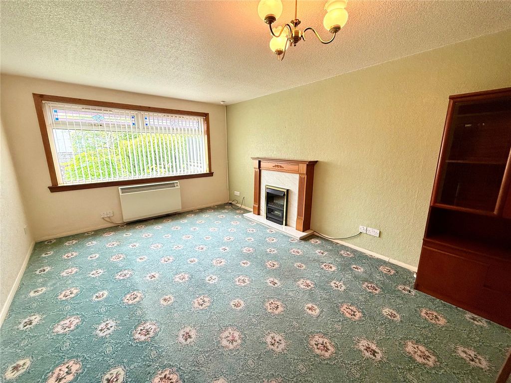 Property photo 2 of 13 Picture No. 15