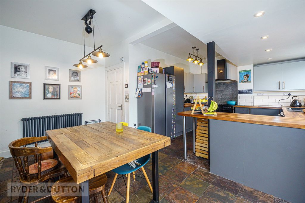 Property photo 2 of 27 Kitchen Diner