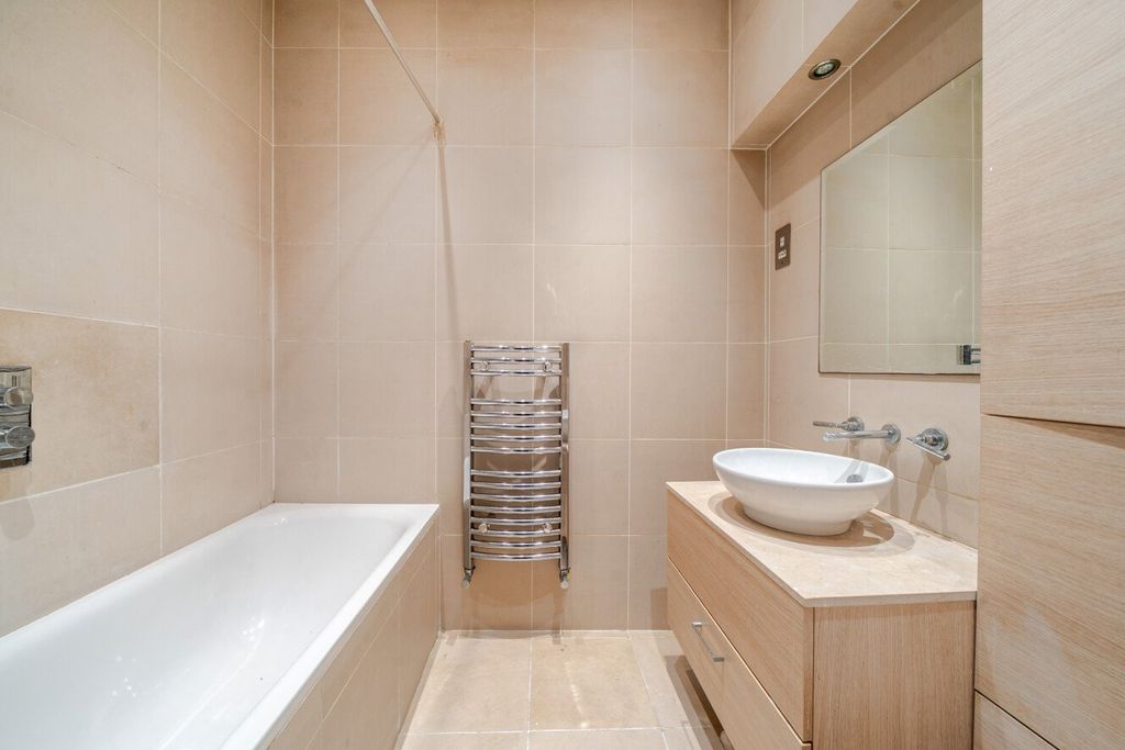 Property photo 3 of 11 Picture No. 16