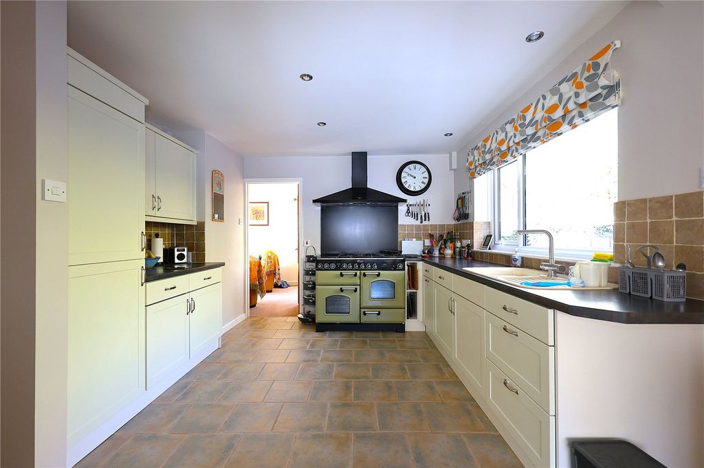 Property photo 3 of 30 Picture No. 16