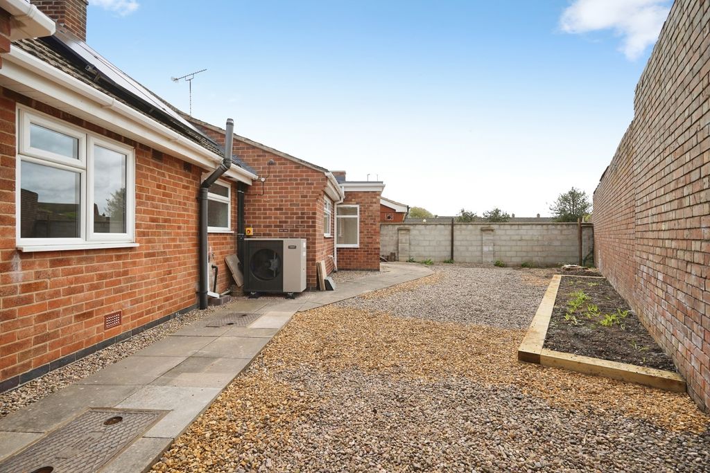 Additional image 11 of 3 bed bungalow for saleWest Walk, Ibstock, Leicestershire LE67