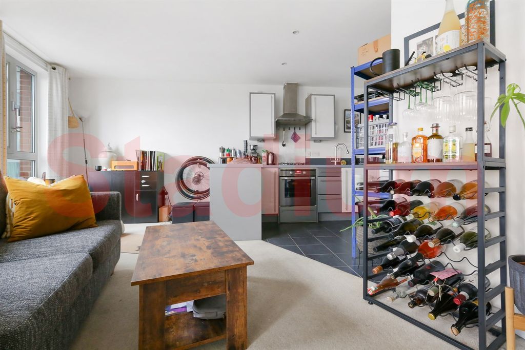 Property photo 1 of 12 (Main)