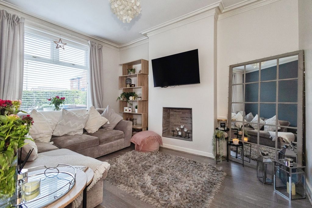 Property photo 3 of 19 Pbox-Img.Jpg
