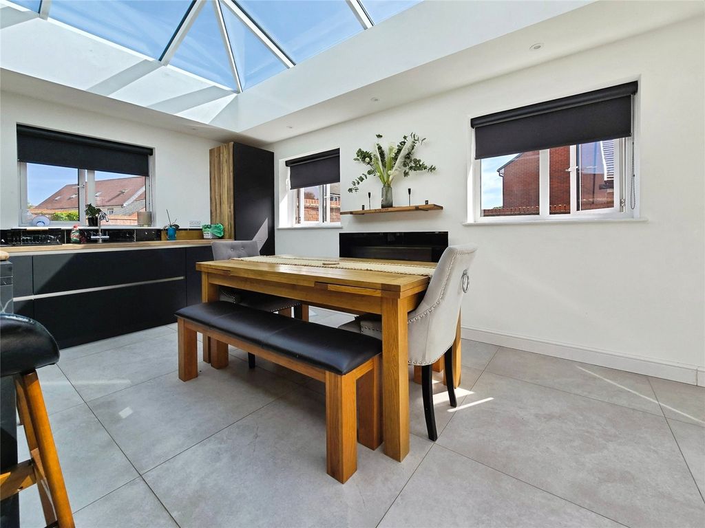 Property photo 3 of 16 Picture No. 01