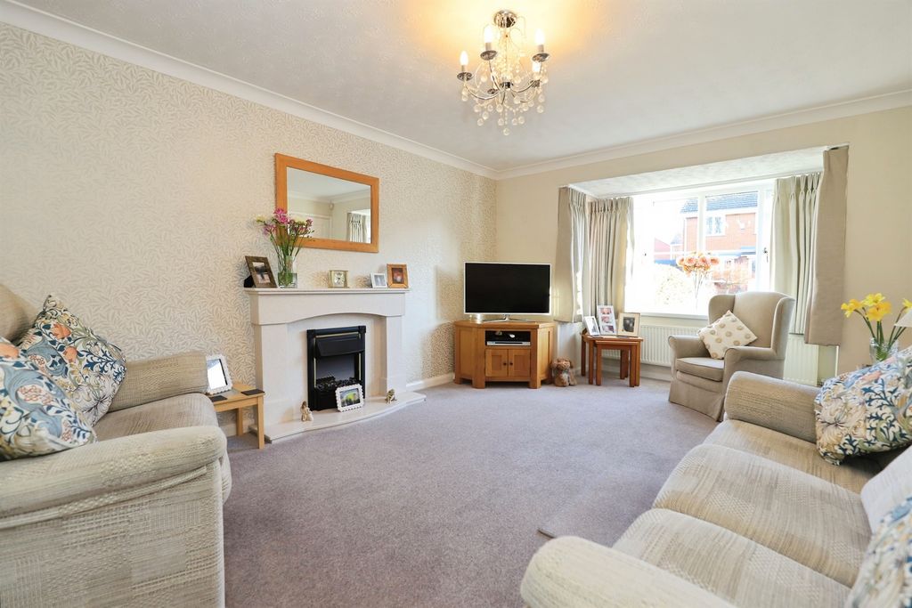 Property photo 2 of 20