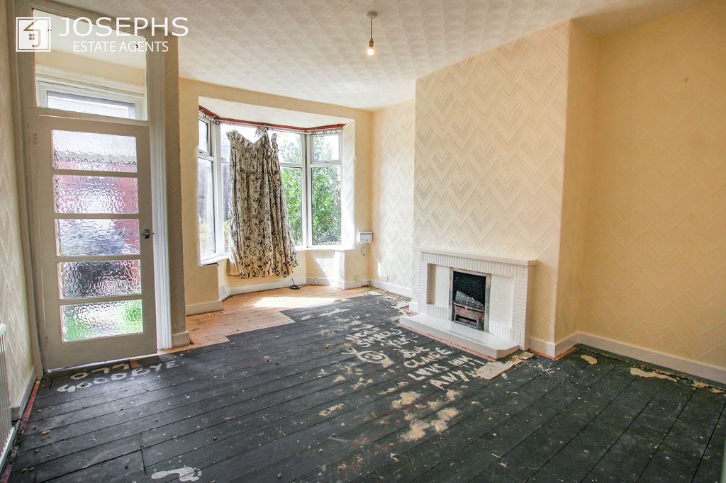 Property photo 2 of 15