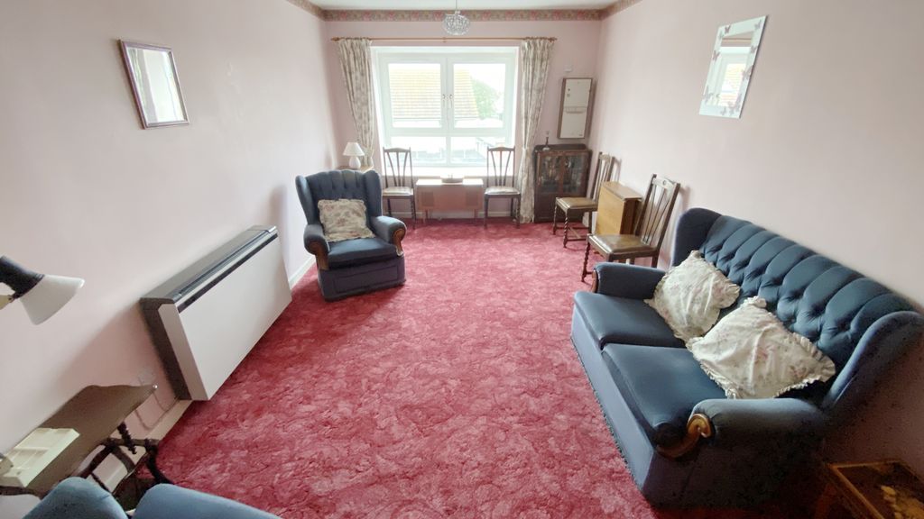 Property photo 3 of 17