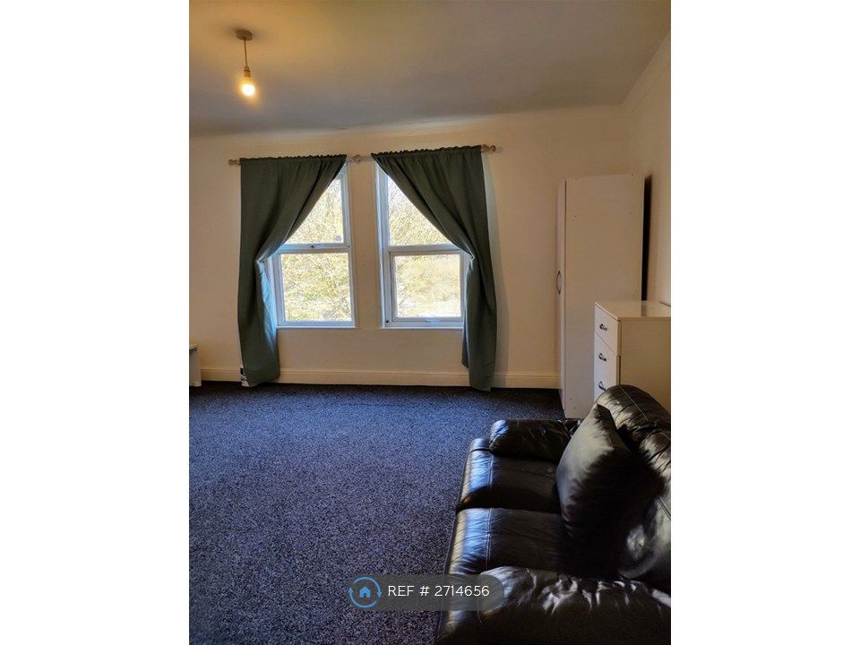 Property photo 2 of 23 A View Of The Large Room From The Doorway