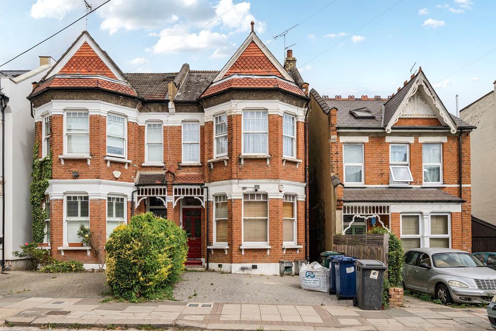 Property photo 1 of 12