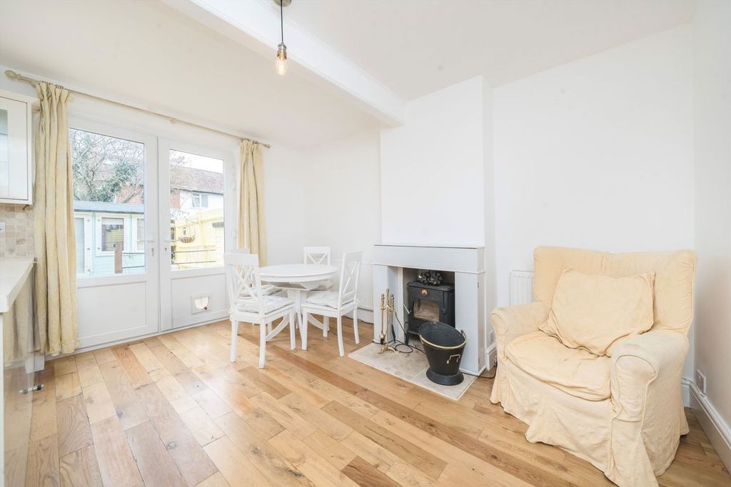 Property photo 3 of 8