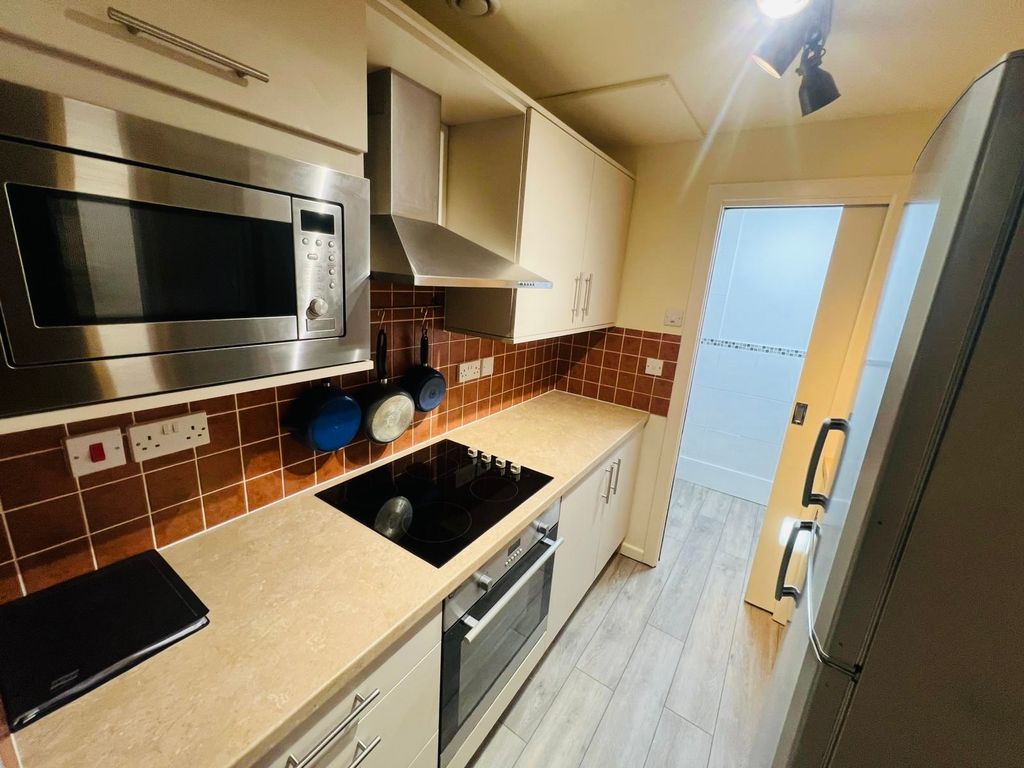 Property photo 2 of 11 Image