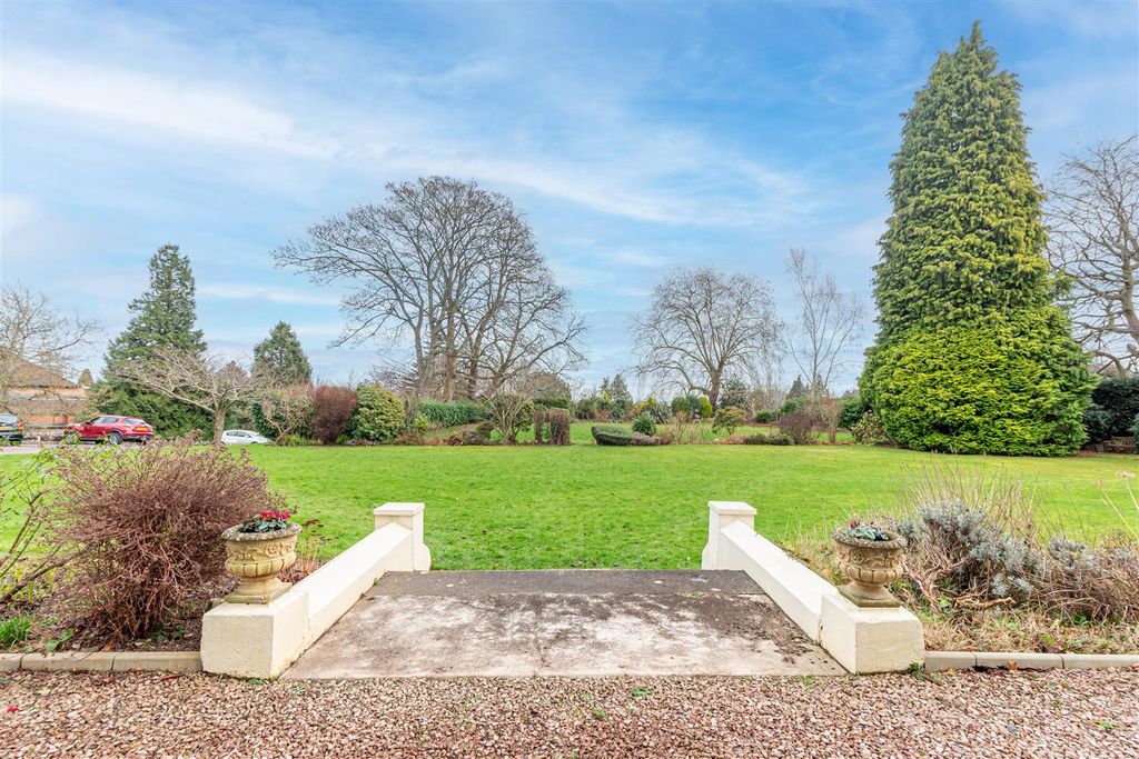 Additional image 5 of 3 bed flat for saleAbbey Road, Malvern WR14