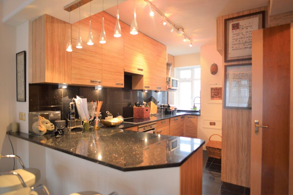 Property photo 3 of 6