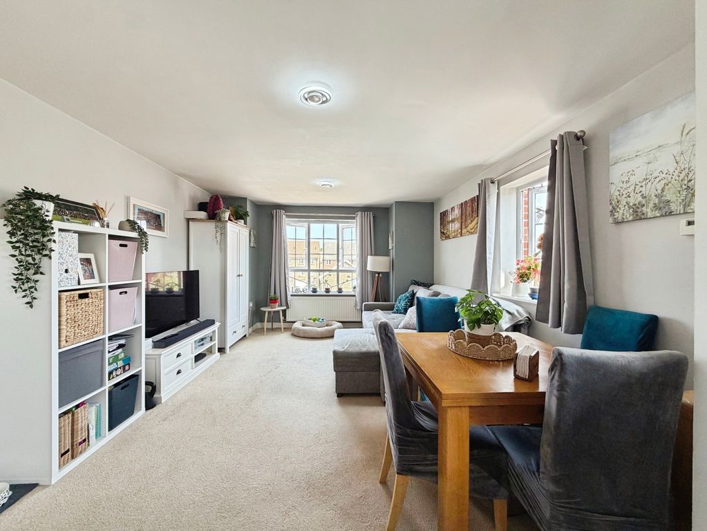 Property photo 3 of 10 Pbox-Img.Jpg