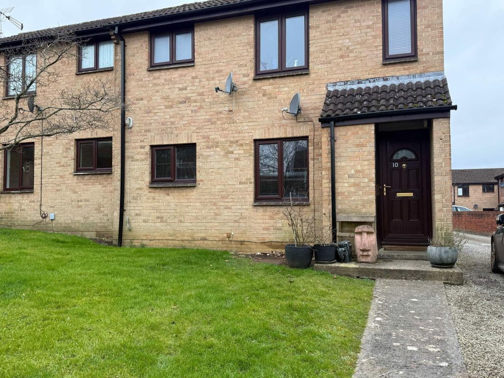 Property photo 1 of 12