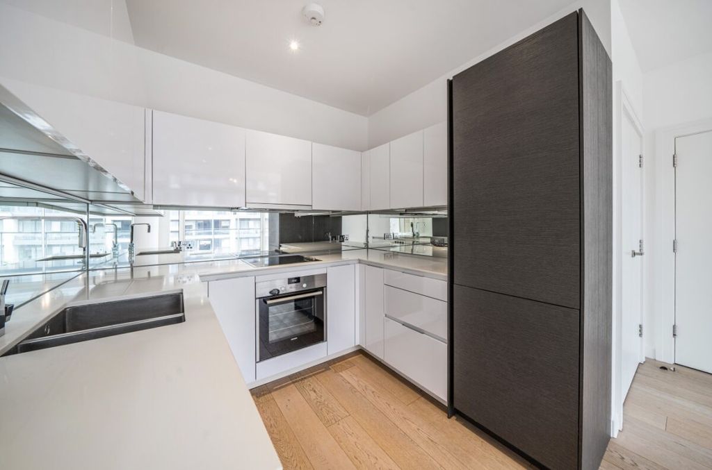 Property photo 3 of 18 1046863 (11)