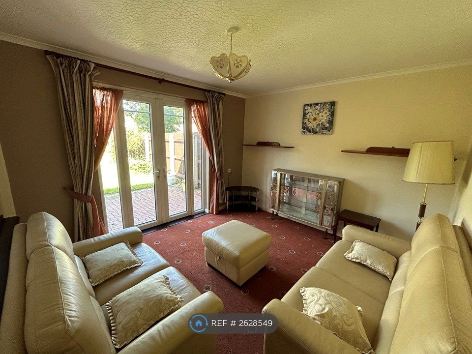 Property photo 2 of 11 2 Living Room