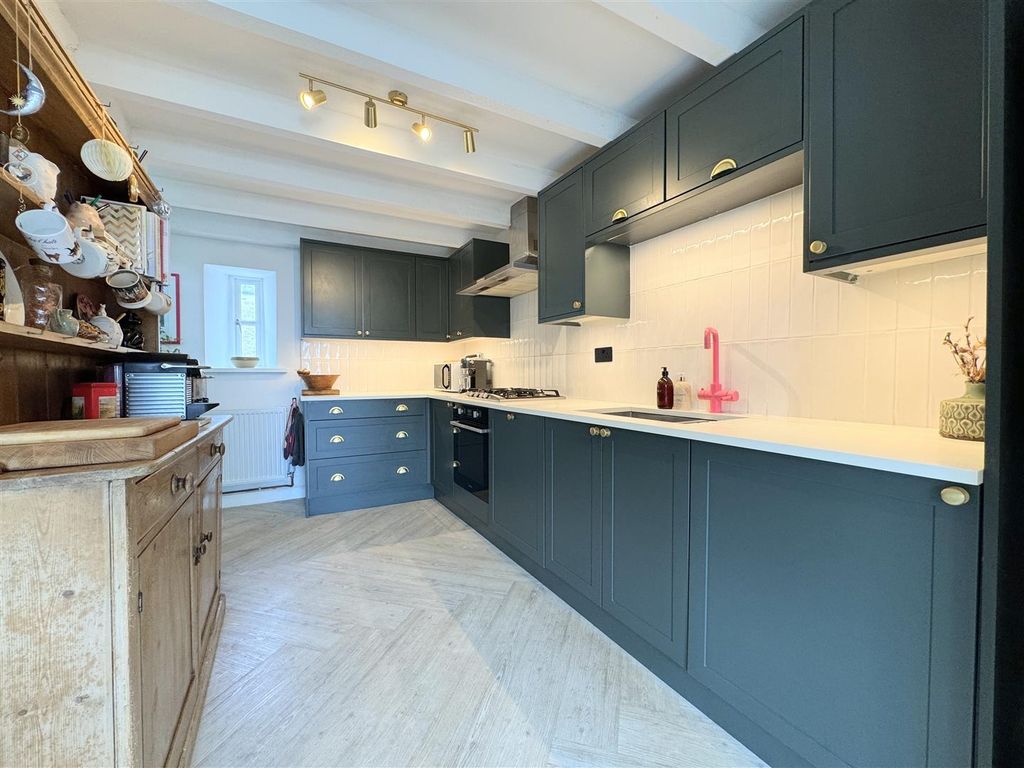 Property photo 2 of 39 Kitchen