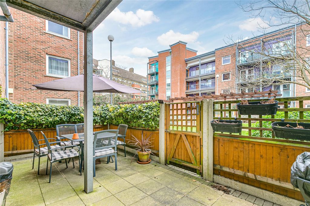Property photo 3 of 10