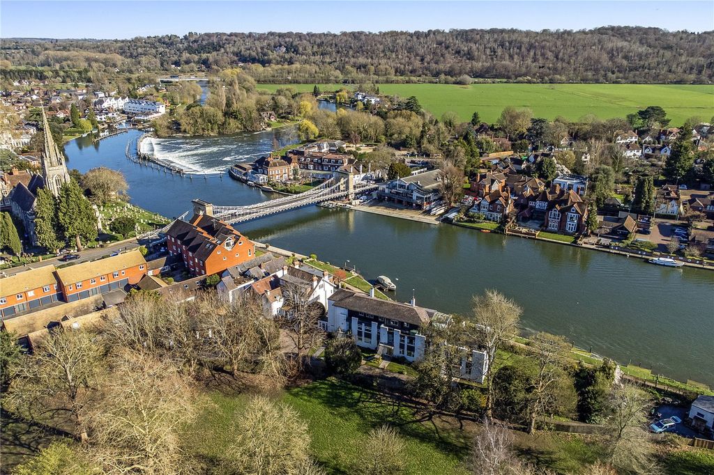 Additional image 5 of 3 bed flat for saleDunstable House, Riverside, Marlow, Buckinghamshire SL7