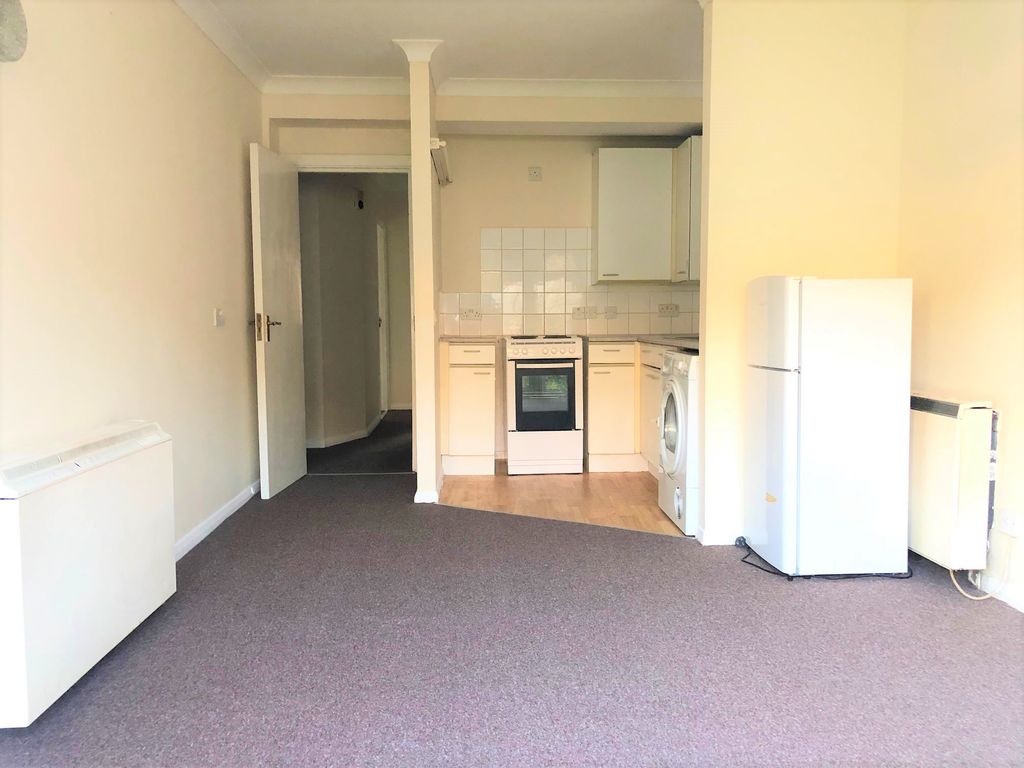 Property photo 3 of 9