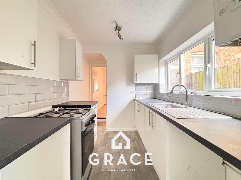 Property photo 2 of 16 Twlqzldgvkennysd0G23Rq.Jpg