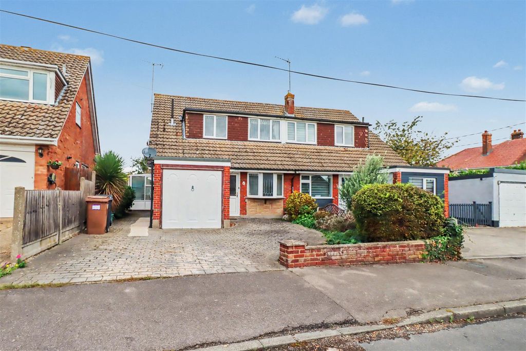 Property photo 1 of 18 4 Tidworth Avenue Outside-7.Jpg