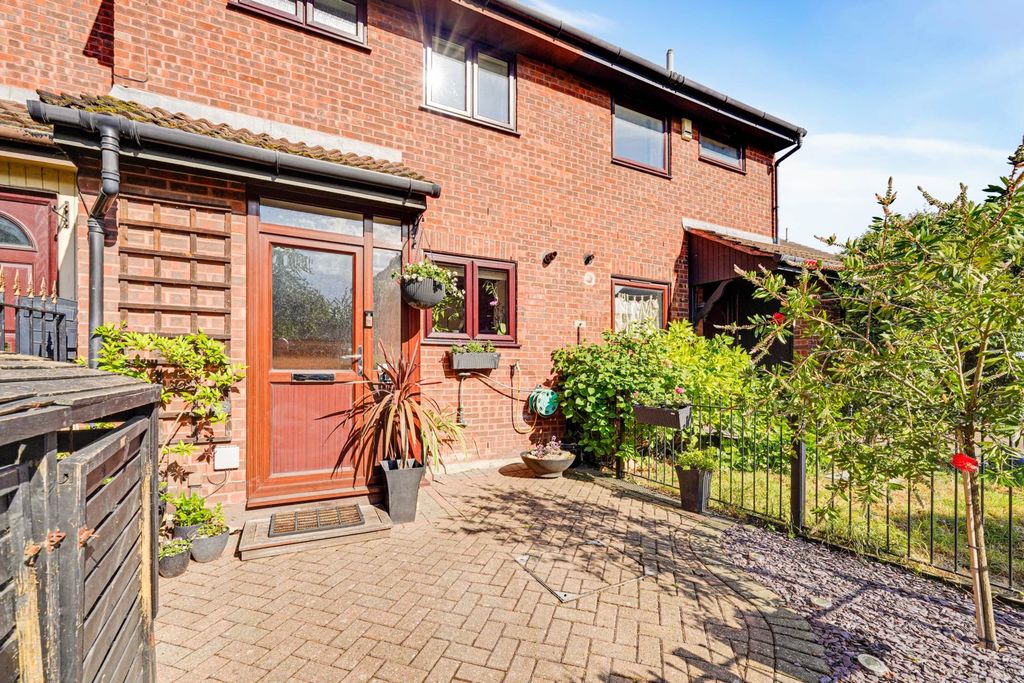 Property photo 1 of 16