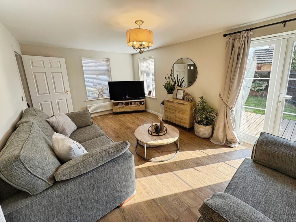 Property photo 3 of 22 64015662-Img_9668