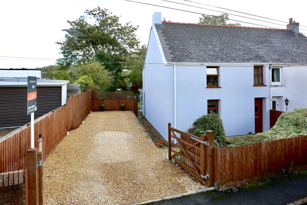Property photo 1 of 33