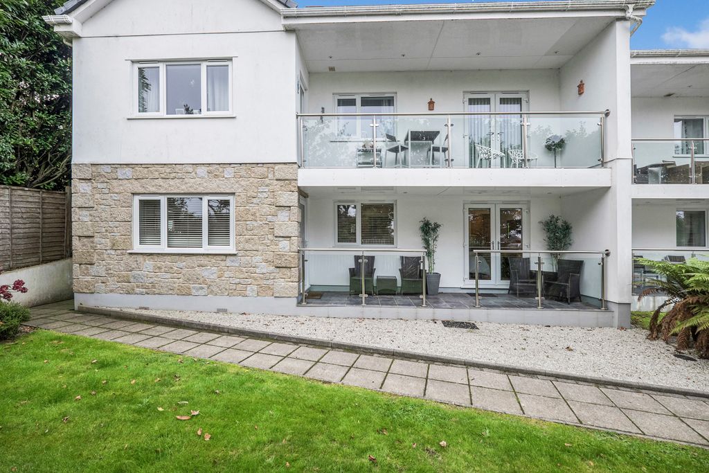 Property photo 1 of 24 Pbox-Img.Jpg