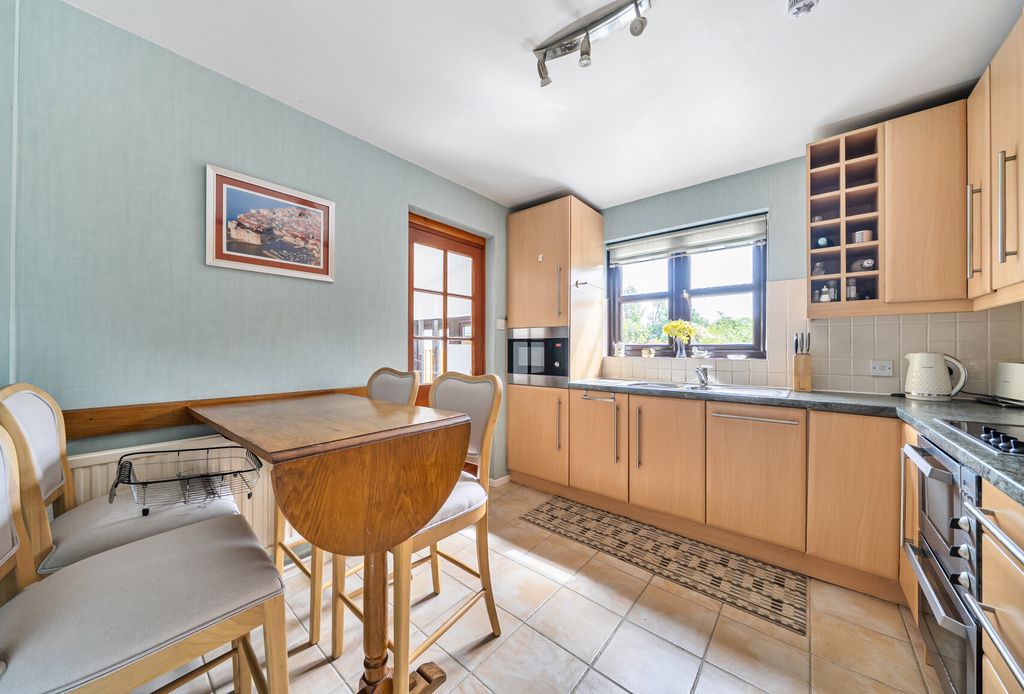 Property photo 3 of 20 1455401-12-69Fc82...