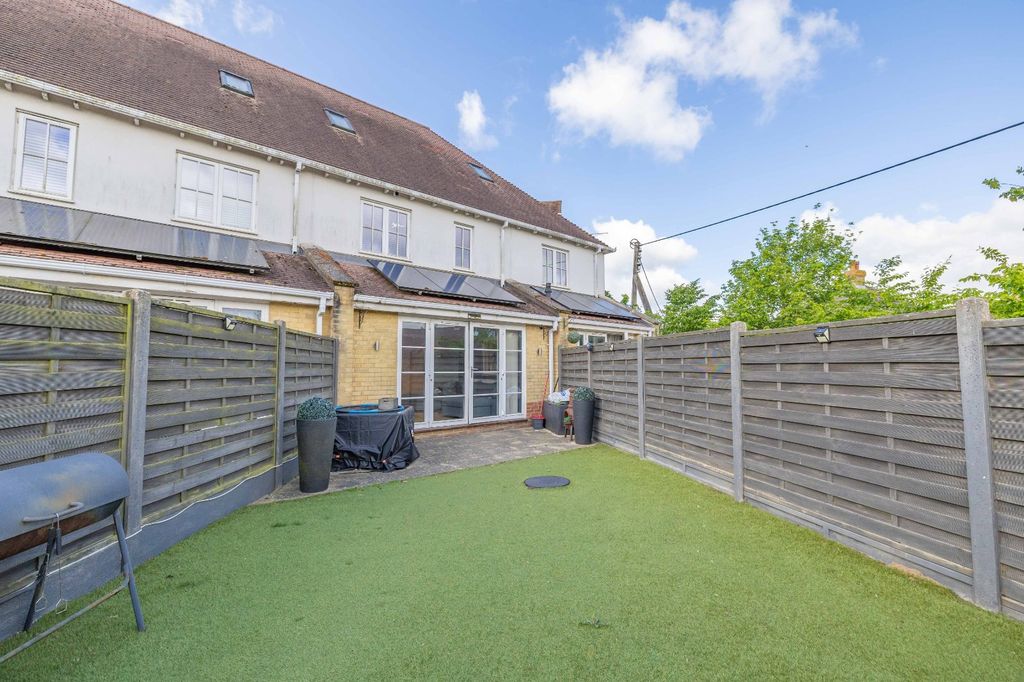 Property photo 3 of 14 Picture 3