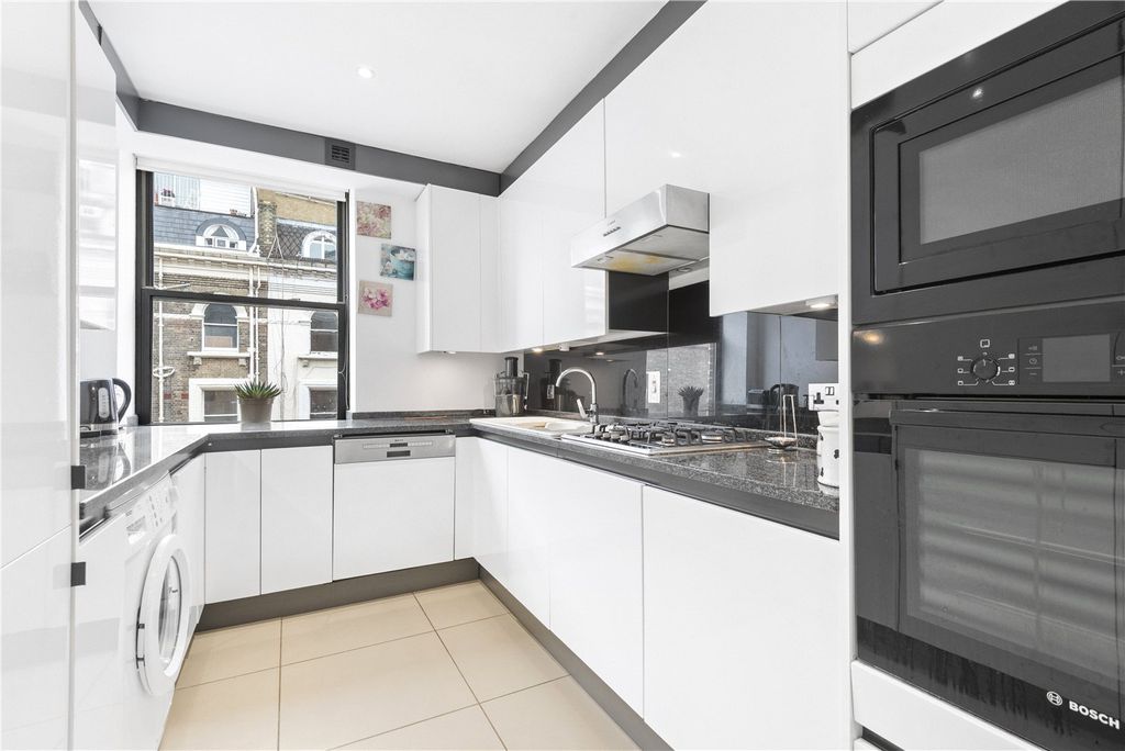 Property photo 2 of 14 Kitchen