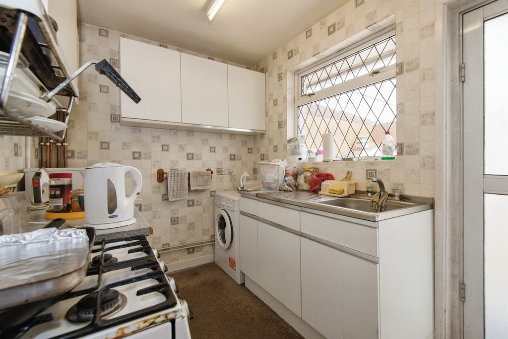 Property photo 3 of 15