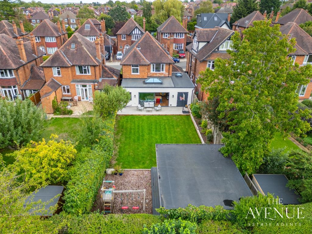 Property photo 2 of 46 5540373