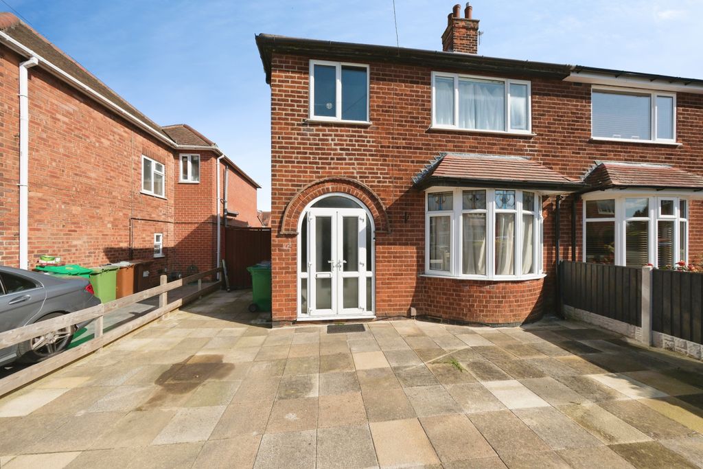 Property photo 2 of 15