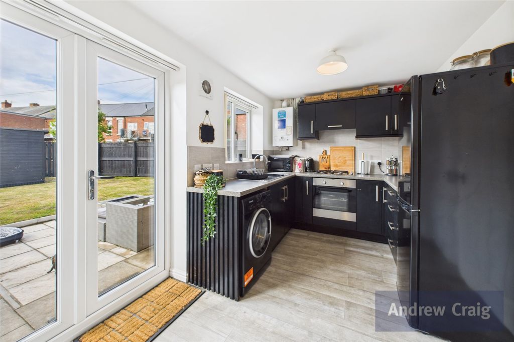 Property photo 1 of 14 (Main)